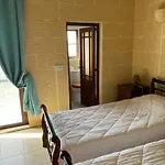 4 Bedroom With Private Pool