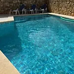 4 Bedroom With Private Pool *