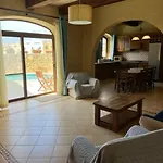 4 Bedroom With Private Pool Ferienhaus Xewkija