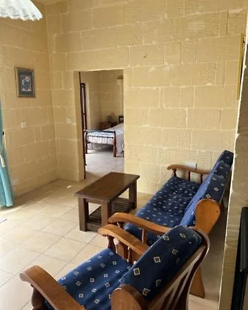 4 Bedroom With Private Pool *