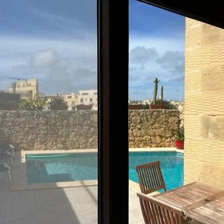 4 Bedroom With Private Pool