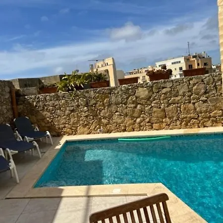 4 Bedroom With Private Pool Ferienhaus *