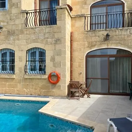 4 Bedroom With Private Pool Feriehus *